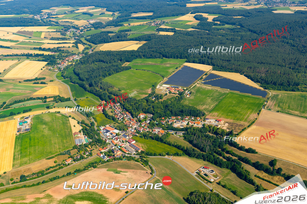 Das Luftbild zeigt : Obersteinbach Markt Taschendorf - Die Luftaufnahme wurde 2023 vom UL-Flugzeug aus erstellt ( keine Drohne ) - Hochauflösende Luftaufnahme - Für grossformatige Ausdrucke geeignet. Die Geschenkidee !Mit Lizenz und Bildrechte bestellbar