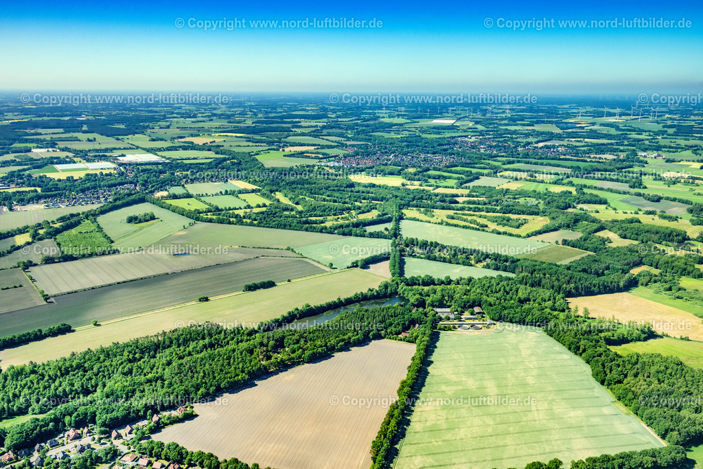 Hagen_Mühlenteich_ELS_8469100623 | HAGEL 10.06.2023 Strukturen auf landwirtschaftlichen Feldern in Hagel im Bundesland Niedersachsen, Deutschland. // Structures on agricultural fields in Hagel in the state Lower Saxony, Germany. Foto: Martin Elsen