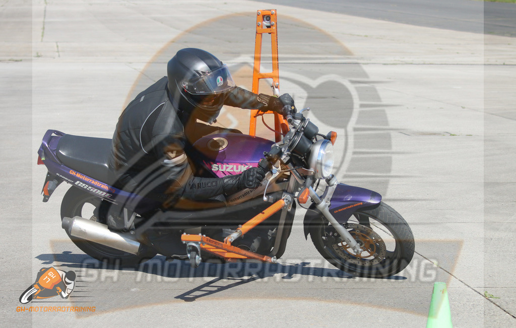 IMG_2400 | gh-motorradtraining-foto.de - Realisiert mit Pictrs.com
