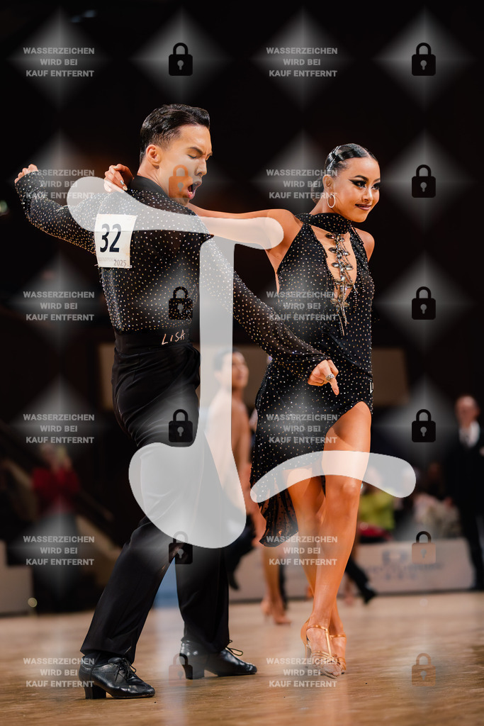 Goldstadtpokal 2025 - WDSF World Open Latin 8th (32) Xia Weiyi _ Li Yijia (China)-2025-01-25-6671 | Webshop for digital downloads and prints of dance sport, event & show photographer Julian Link - Realisiert mit Pictrs.com