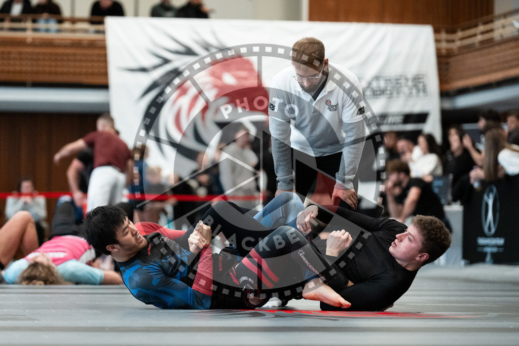 20251129PBB8422 | Fighters compete during the luta livre competition ILLCS XI winter edition on November 29, 2025 in Hannover, Germany.