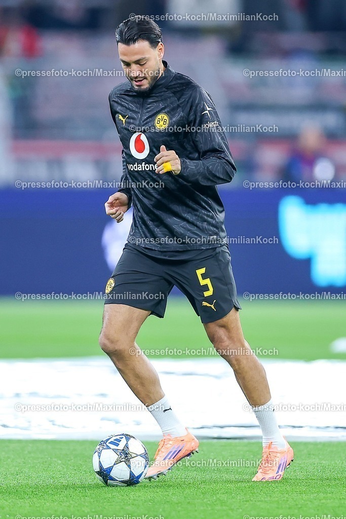 UCL01102501009 | 01.10.2025, Fußball, UEFA Champions League, Borussia Dortmund - Athletic Club Bilbao, BVB Stadion, 2. Spieltag, Saison 2025 2026: Ramy Bensebaini (BVB #05)  Regulations prohibit any use of photographs as image sequences and or quasi-video.