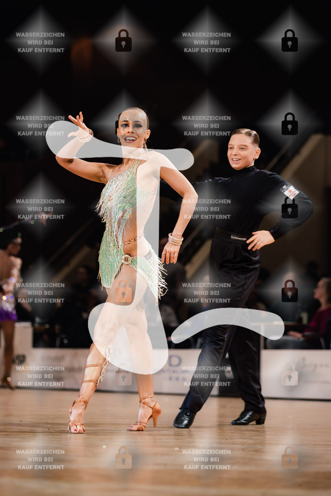 Goldstadtpokal 2025 - WDSF Open Latin Youth 6th (85) Michael Bakscheev _ Julie Meck (Schwarz-Weiß-Club Pforzheim)-2025-01-25-7117 | Webshop for digital downloads and prints of dance sport, event & show photographer Julian Link - Realisiert mit Pictrs.com