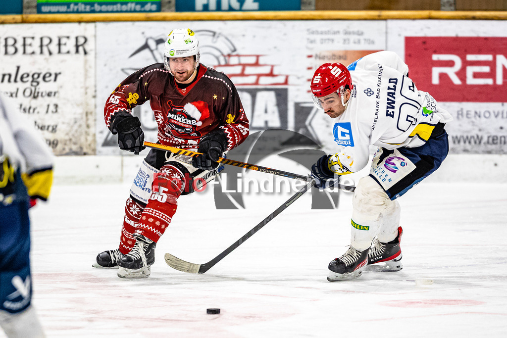 Bayernliga Eishockey, TSV Peißenberg Miners gegen den ERV Schweinfurt am 11.12.22 in Peißenberg | Bayernliga Eishockey, TSV Peißenberg Miners gegen den ERV Schweinfurt am 11.12.22 in Peißenberg
