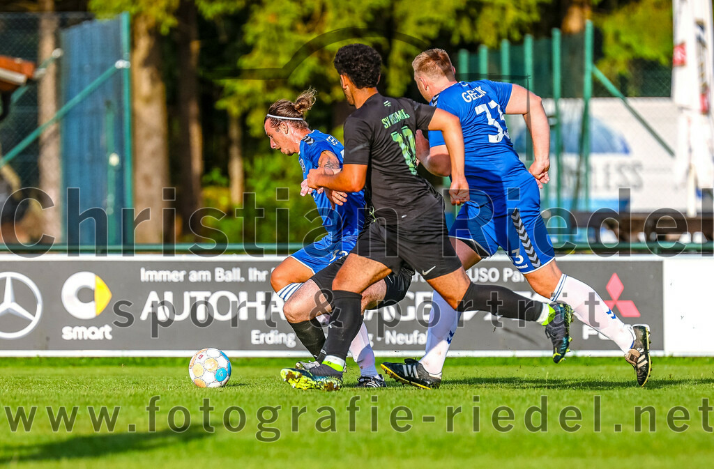 2023-07-25_056_FC_Langengeisling_III_gegen_SV_Riedmoos_III | Erding, Deutschland, 25.07.2023:
Fußball, C-Klasse 2023 / 2024, Testspiel, FC Langengeisling III gegen SV Riedmoos e.V. 1959 III, Endergebnis: 3:5

Foto: Christian Riedel / fotografie-riedel.net
