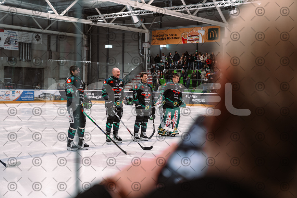 Alligators_vs_Stuttgart_16_11_2025-47 | Höchstadt Alligators Fotogalerie: Eishockey-Action aus Franken. Professionelle Spielfotos, Portraits & Stadionbilder zum Download. Jetzt entdecken! - Realisiert mit Pictrs.com