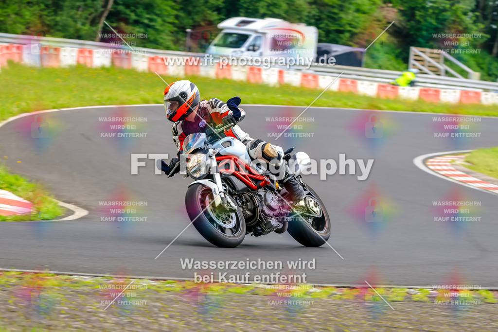VBK-7699 | Hier findet Ihr Bilder von Touristenfahrten auf der Nürburgring Nordschleife oder von anderen Veranstaltungen die ich besucht habe. Viel Spass beim Durch Schauen 