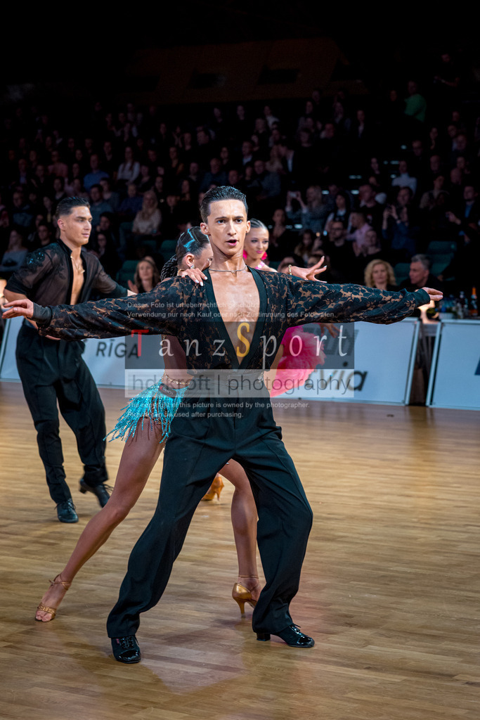 20251213_Baltic-GP_1729-2 | Tanzsportbilder, Standardtanz, Lateintanz, WDSF, DTV, LTVB, dancecomp, goc, hessen tanzt, blaues band der spree, walzer, tango, wiener walzer, slowfox, quickstepp, samba, rumba, cha-cha-cha, paso doble. jive, hd-kroft photography, turniertanzsport