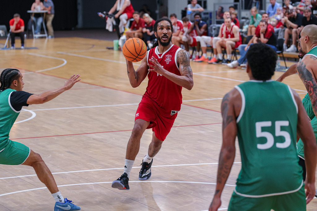 BAYER GIANTS vs VET-CONCEPT Gladiators Trier Test-92 | Fotos von Basketballspielen aus dem Raum NRW fotografiert von Gero Mueller-Laschet und Daniel Schaefer - Realisiert mit Pictrs.com