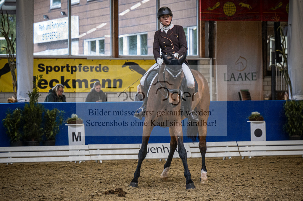 DOS_2687 | Entdecke hochwertige Reitturnierfotos von Foto Oger. Professionell, emotional und authentisch – jetzt Lieblingsmomente im Shop bestellen. - Realisiert mit Pictrs.com