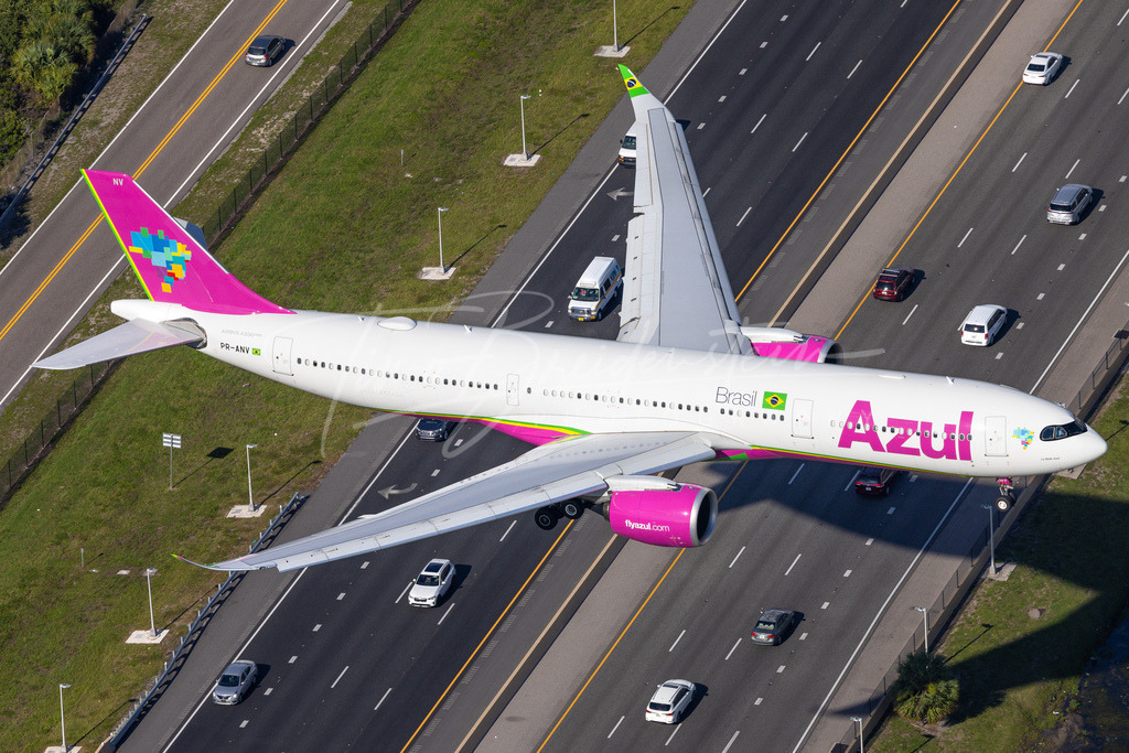 012 | Buy high-quality aviation and travel photography prints by professional photographer Timo Breidenstein. Authentic images, professionally printed, worldwide shipping. - Realisiert mit Pictrs.com