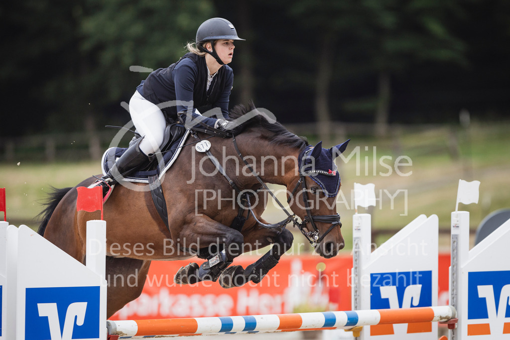 250711_BHO_L-SprmstAnf-1-205 | Deine schönsten Turniermomente als professionelle Fotos! Entdecke hochwertige Pferdesport-Fotografie im Online-Shop. Jetzt Fotos finden & bestellen!