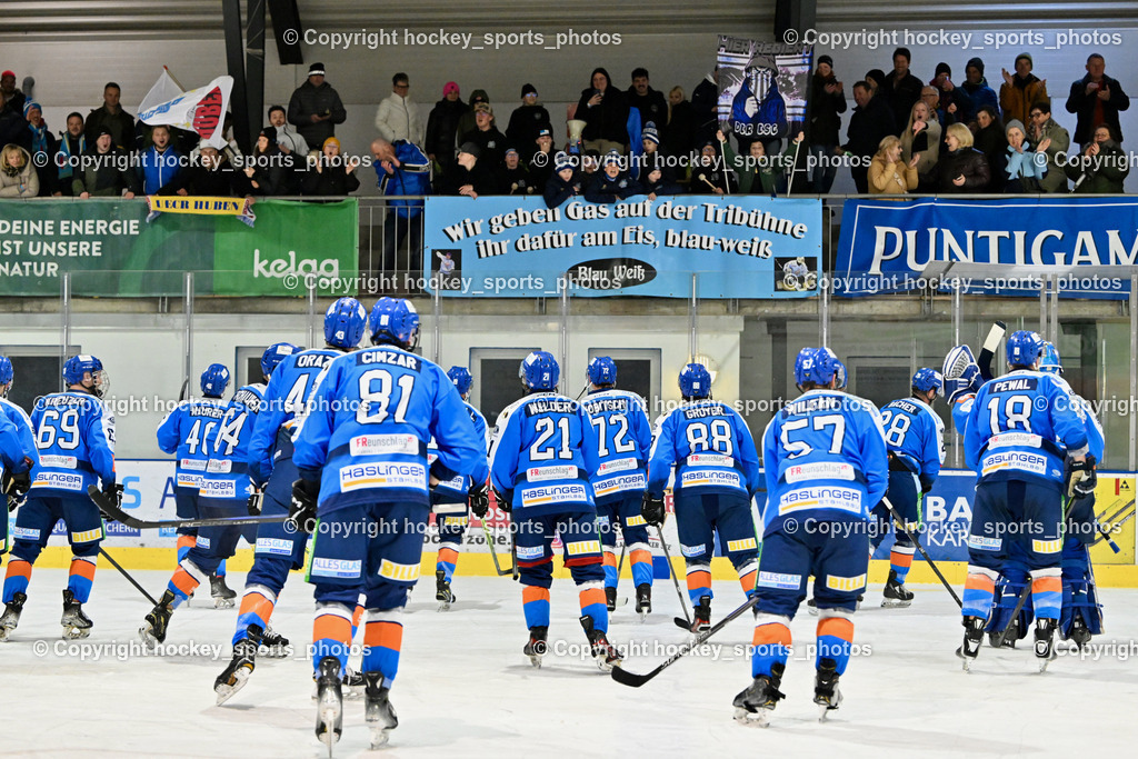 ESC SPARKASSE STEINDORF vs. UECR Huben  | ESC Steindorf Mannschaft Jubel mit Fans, ESC SPARKASSE STEINDORF vs. UECR Huben , ESC SPARKASSE STEINDORF vs. UECR Huben  am 06.02.2026 in Steindorf (Ossiachersee Halle), Austria, (Photo by Bernd Stefan)