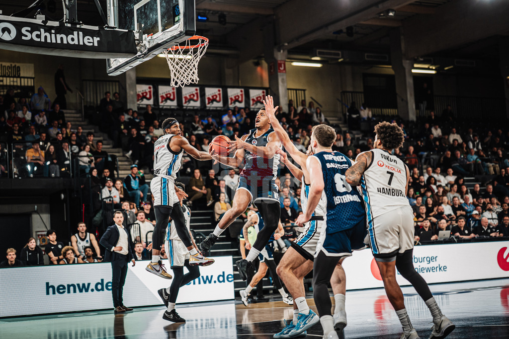 Basketball | Männer | Saison 2025/2026 | BKT EuroCup | Veolia Towers Hamburg vs. Bahcesehir College Istanbul | 14.10.2025 | Matthew Mitchell (#11, Bahcesehir College Istanbul)
