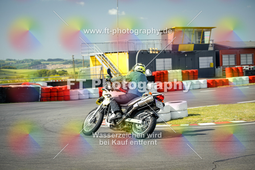OBK_Mai_Martina_Markus-10573 | Hier findet Ihr Bilder von Touristenfahrten auf der Nürburgring Nordschleife oder von anderen Veranstaltungen die ich besucht habe. Viel Spass beim Durch Schauen 