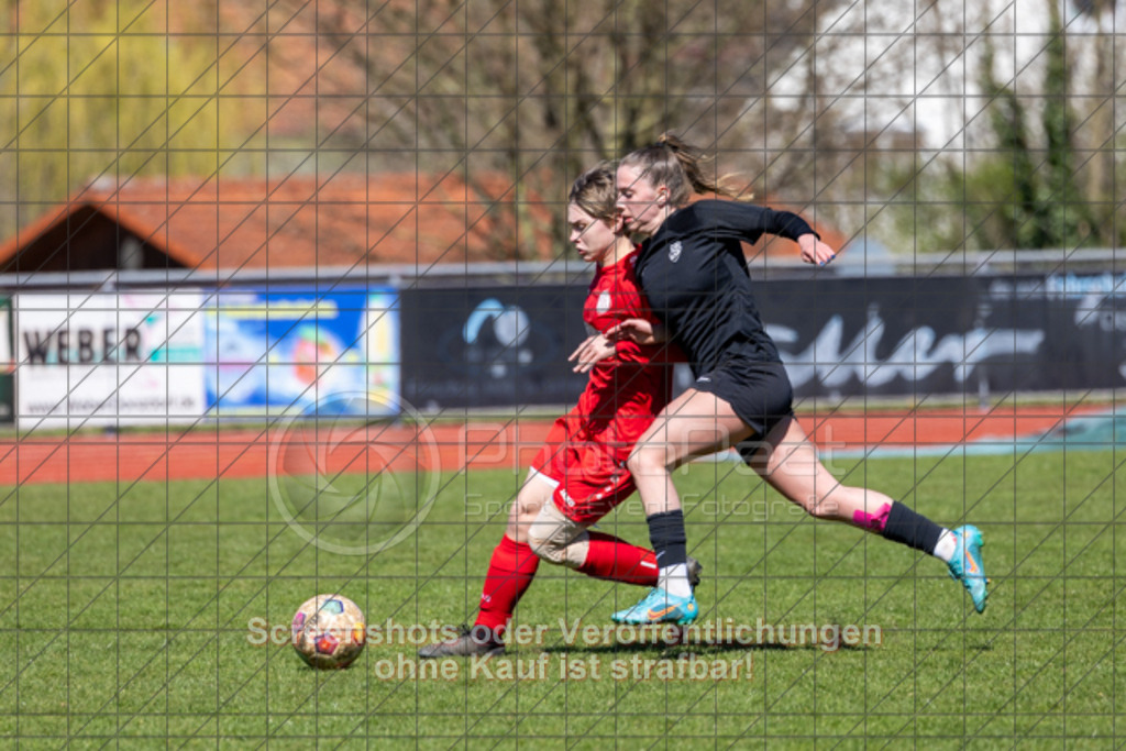 20250406_142000_0214 | Judith Schutte (1.FC Donzdorf #07)1.FC Donzdorf (rot) vs. SV Jungingen (schwarz), Fussball, Frauen-Verbandsliga Württemberg, 16. Spieltag, Saison 2024/2025, Rasenplatz Lautertal Stadion, Süßener Straße 16, 73072 Donzdorf, 06.04.2025 - 13:00 Uhr,Foto: PhotoPeet-Sportfotografie/Peter Harich