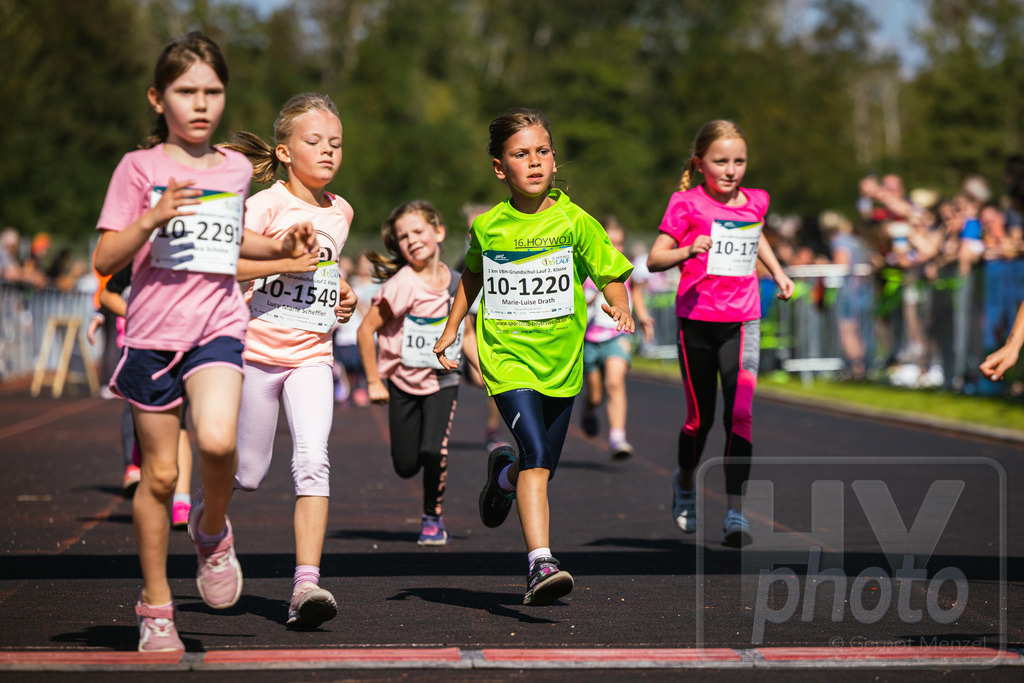 16. Hoywoj-CityLauf im Sportforum Hoyerswerda - 16.09.2023 | 1km VBH-Grundschul-Lauf 2. Klassen - Realisiert mit Pictrs.com