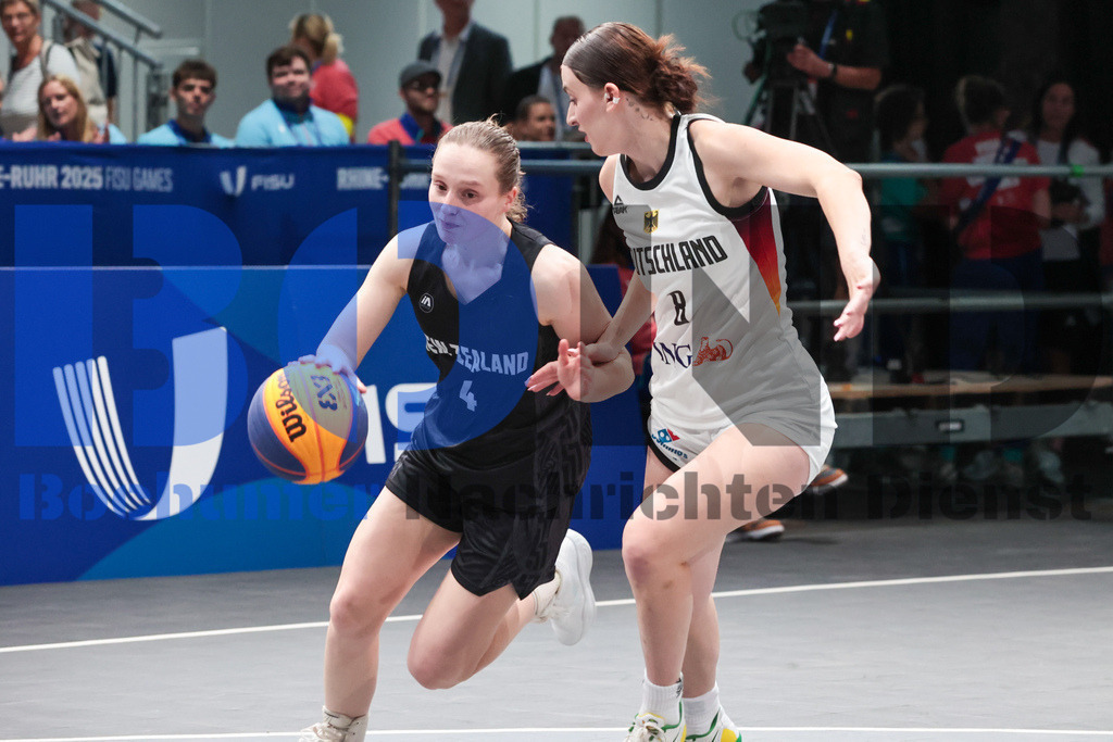 SES_TTG3X320250717-4 | bond - Realisiert mit Pictrs.com