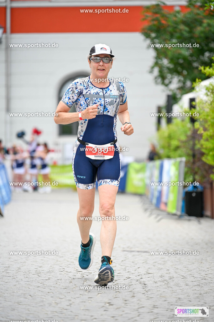 SZI_8189 | Stadttriathlon Erding 2025. #yourpictrs #sportshot_your_pictrs @Sportshotphotography #stadttriathlonerding Copyright: www.sportshot.de