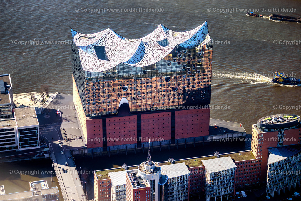 Hamburg_Elbphilharmonie_ELS_1476060423 | HAMBURG 06.04.2023 Elbphilharmonie am Ufer der Elbe in Hamburg. Das Konzerthaus- Gebäude im Stadtteil Hamburg-HafenCity befindet sich am Ufer der Elbe der Hansestadt. Weiterführende Informationen bei: HOCHTIEF Aktiengesellschaft AG,  HamburgMusik gGmbH - Elbphilharmonie und Laeiszhalle Betriebsgesellschaft,  ReGe Hamburg Projekt-Realisierungsgesellschaft mbH. // The Elbe Philharmonic Hall on the river bank of the Elbe in Hamburg. Further information at: HOCHTIEF Aktiengesellschaft AG,  HamburgMusik gGmbH - Elbphilharmonie und Laeiszhalle Betriebsgesellschaft,  ReGe Hamburg Projekt-Realisierungsgesellschaft mbH. Foto: Martin Elsen