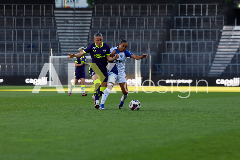 GC Zürich vs FC Zürich - AXA Women’s Super League Playoffs - Stadion Letzigrund | ALILA BELÉN IPPOLITO of Grasshopper Club Zürich and SANJA KOVACEVIC of FC Zürich duel during the AXA Women’s Super League Playoffs quarter-final second leg between GC Zürich and FC Zürich at Stadion Letzigrund, Zurich, Switzerland. - Realisiert mit Pictrs.com