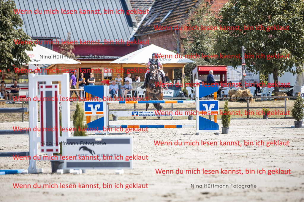 BK1A6726 | Turnierbilder Turnierfotos Nina Hüffmann Turnierfotografie Pferdefotografie Tierzeichnung Haustierzeichnung Pferdezeichnung Hundezeichnung Videograf  - Realisiert mit Pictrs.com