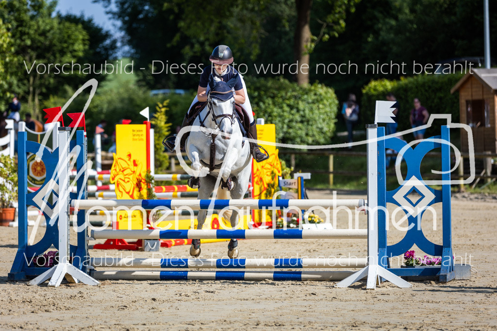 Donop24-ASpr-021 | MomenTaufnahmen Pferdesportfotos