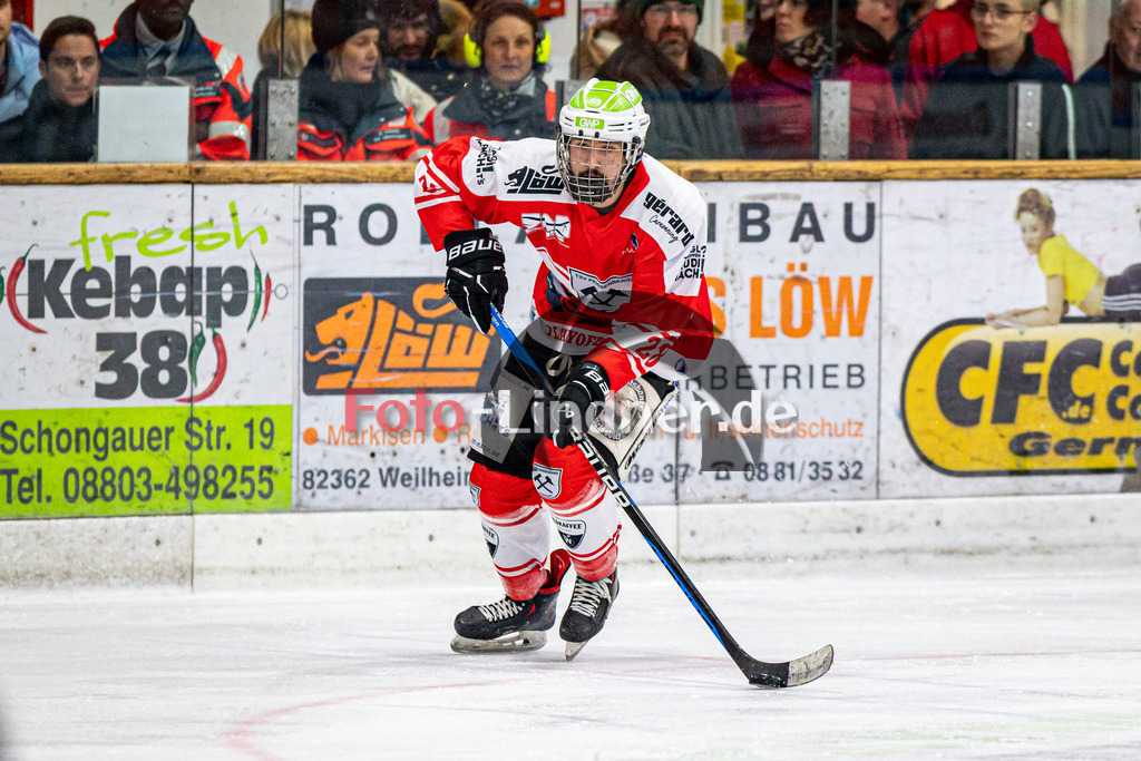 Spiel 3 Finale TSV Peißenberg Miners vs EHC Königsbrunn | Eishockey Bayernliga Playoffs 2023/2024, Spiel 3 Finale TSV Peißenberg Miners vs EHC Königsbrunn, 20240328,
Denis DEGENSTEIN (Miners 28) in Aktion,
2024-03-28 in Peißenberg (Eisstadion)
28 Denis DEGENSTEIN (Miners 28)
Copyright: WolfgangxLindner foto-lindner.de