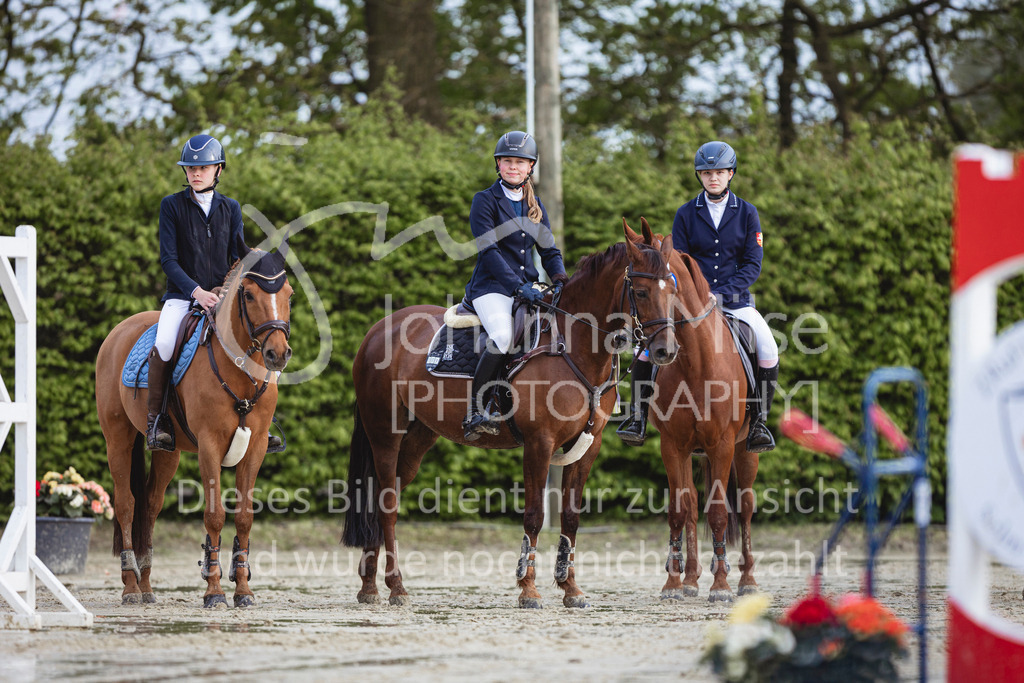 240426_Olfen-Vinnum_PonyTrophy-405 | Deine schönsten Turniermomente als professionelle Fotos! Entdecke hochwertige Pferdesport-Fotografie im Online-Shop. Jetzt Fotos finden & bestellen!