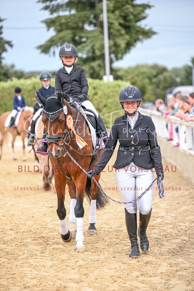 Schugtsche-Aluta25-45.FührzügelWB-54 | Schugtsche Fotografie - Realisiert mit Pictrs.com