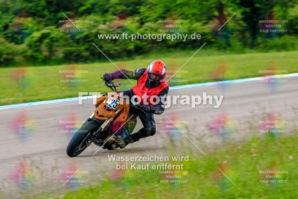 MotoTeam-3219 | Hier findet Ihr Bilder von Touristenfahrten auf der Nürburgring Nordschleife oder von anderen Veranstaltungen die ich besucht habe. Viel Spass beim Durch Schauen 