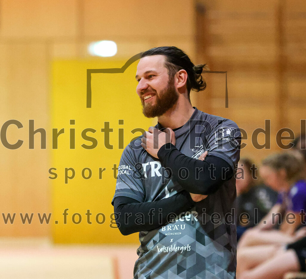 2023-01-21_083_SpVgg_Altenerding_gegen_TSV_Karlsfeld | Erding, Deutschland, 21.01.2023:
Handball, Bezirksoberliga Frauen Altbayern 2022 / 2023, 8. Spieltag, SpVgg Altenerding gegen TSV Karlsfeld, Endergebnis: 28:24

Dominic Gößwein (TSV Eintracht Karlsfeld)

Foto: Christian Riedel / fotografie-riedel.net