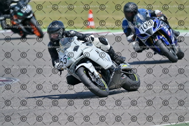 26BT02-1853 | markuskiefer.com - Realisiert mit Pictrs.com