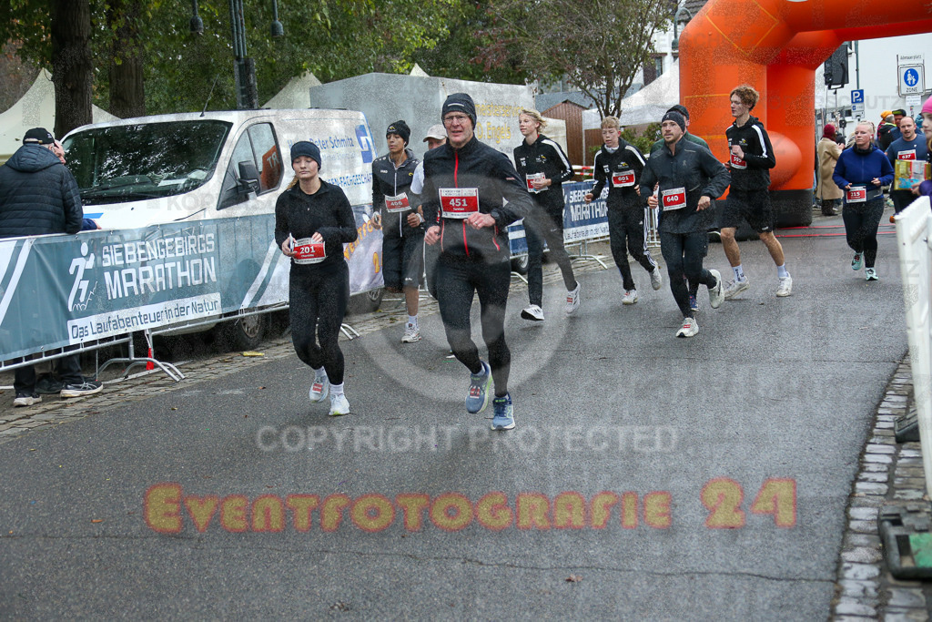 251130_1144_EX1_8571 | Sportfotografie im Rhein-Sieg Kreis, Köln, Bonn, NRW, Rheinland Pfalz, Hessen, etc. Unser Tätigkeitsfeld umfasst den Laufsport vom Volkslauf über den Marathon, Duathlon, Triathon bis zum Ultralauf wie Kölnpfad Ultra oder Schindertrail.