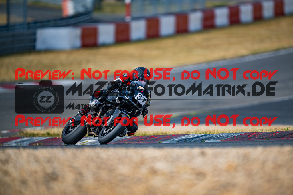 MaZZes_FotoMatrix_230719_8683 | ROT