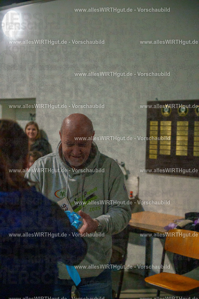 7R504599 | Professionelle Tierfotografie in Mönchengladbach von Daniel Wirth (allesWIRTHgut). Liebevolle & natürliche Bilder von Hunden & Katzen für unvergessliche Erinnerungen.