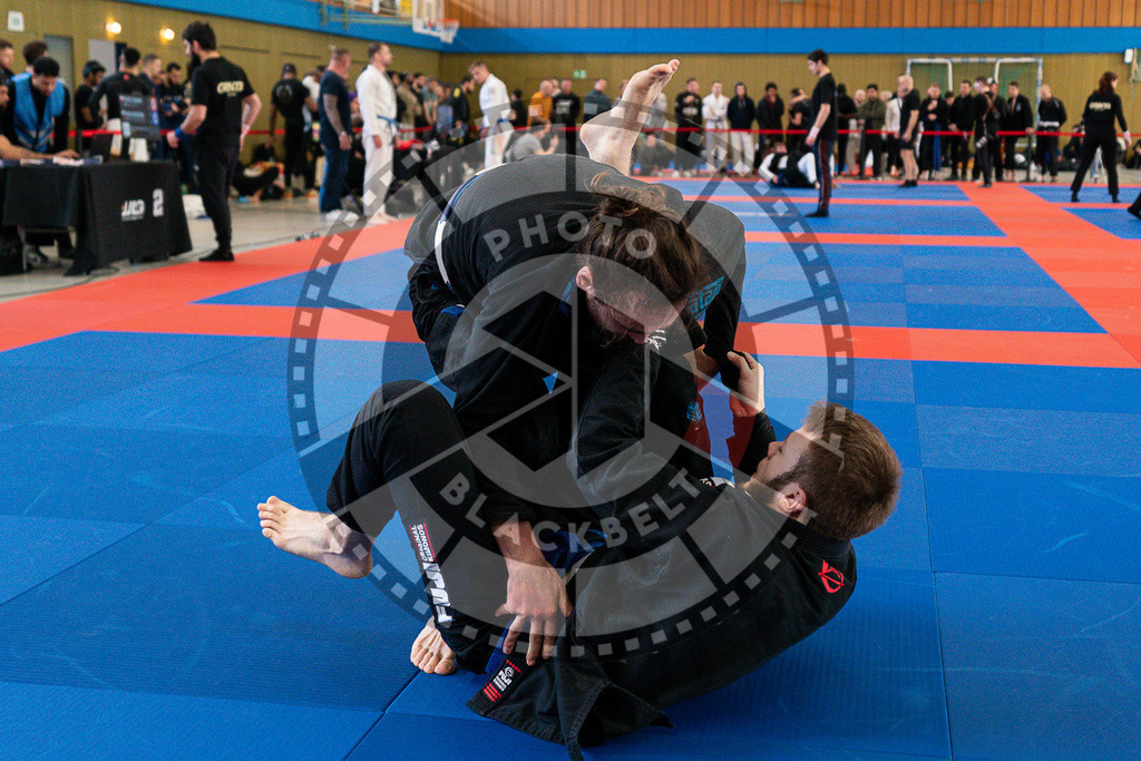20250510PBB0820 | Athletes compete during the JJLG Berlin Open Jiu-Jitsu Championship on May 10, 2025 in Berlin, Germany. © Chiara Dazi / photoblackbelt