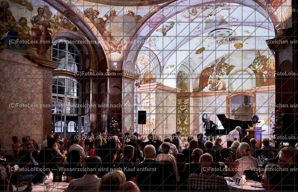 ALS7905_XXXX-Chopin-Festival_Nocturno_Olejniczak Janusz | (C)FotoLois.com, Alois Spandl. XXXX. Chopin-Festival in der Kartause Gaming, 'NOCTURNO' - nächtliches Konzert bei Kerzenlicht in der Barockbibliothek, Sa 17. August 2024.