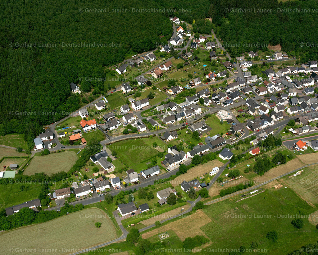 2611038 | RITTERSHAUSEN 06.09.2006 Wohngebiet einer Einfamilienhaus- Siedlung  in Rittershausen im Bundesland Hessen, Deutschland // Single-family residential area of settlement  in Rittershausen in the state Hesse, Germany Foto: Gerhard Launer