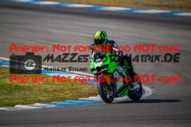 MaZZes_FotoMatrix_230410_5651 | WEISS