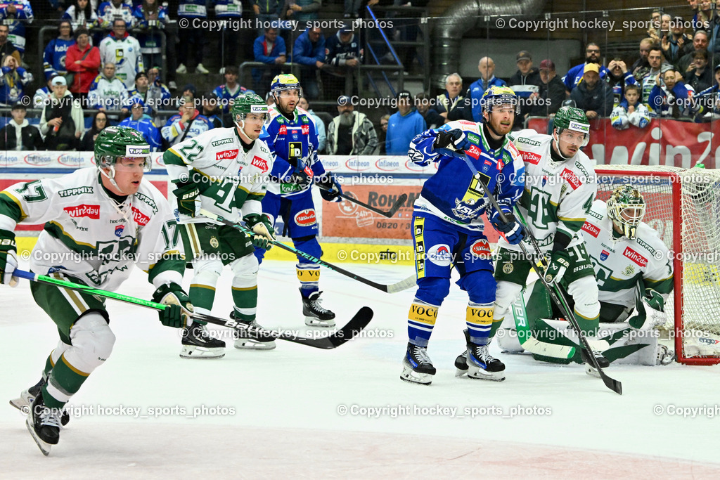 EC IDM WÄRMEPUMPEN VSV vs. FTC-TELEKOM JÉGKORONG | #16 Kevin Hancock EC VSV, #1 Bence Balizs FTC-Telekom, #22 Milan Horvath FTC-Telekom, #91 Nick Hutchison EC VSV, #44 Paavo Tyni FTC-Telekom, EC IDM WÄRMEPUMPEN VSV vs. FTC-TELEKOM JÉGKORONG, EC IDM WÄRMEPUMPEN VSV vs. FTC-TELEKOM JÉGKORONG am 19.10.2025 in Villach (Stadthalle Villach), Austria, (Photo by Bernd Stefan)