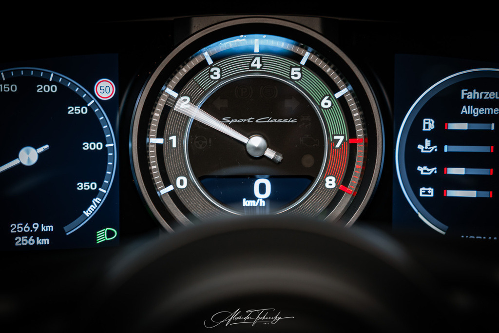 R6PZ3544 _Alexander Tschuncky | Entdecken Sie die faszinierende Welt von Alexander Tschuncky Arts: Kreative Fotografie, atemberaubende Automobilkunst und hochwertiger Bilderdruck. Lassen Sie sich inspirieren! - Realisiert mit Pictrs.com