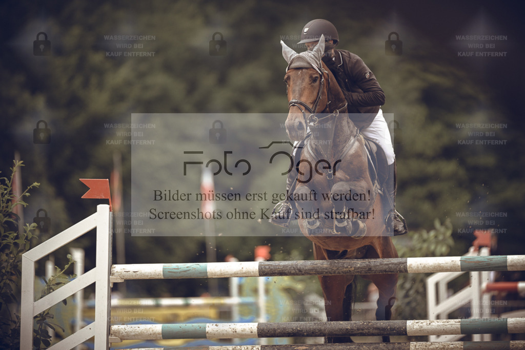 20240531-DOS_6462 | Entdecke hochwertige Reitturnierfotos von Foto Oger. Professionell, emotional und authentisch – jetzt Lieblingsmomente im Shop bestellen. - Realisiert mit Pictrs.com