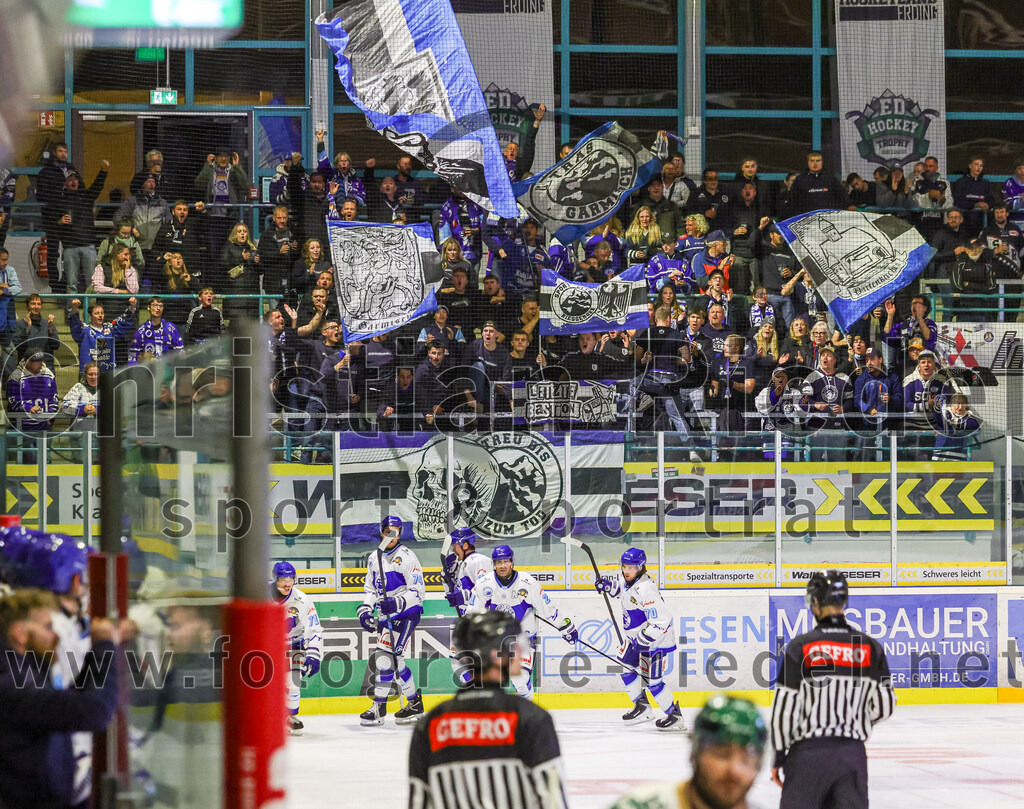 2025-09-26_072_TSV_Erding_gegen_SC_Riessersee | Erding, Deutschland, 26.09.2025:Eishockey, Oberliga Süd 2025 / 2026, 3. Spieltag, TSV Erding gegen SC Riessersee, Endergebnis: 3:5Foto: Christian Riedel / fotografie-riedel.net