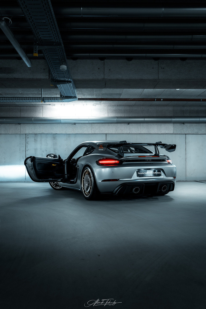 718 Cayman GT4 RS Manthey | Entdecken Sie die faszinierende Welt von Alexander Tschuncky Arts: Kreative Fotografie, atemberaubende Automobilkunst und hochwertiger Bilderdruck. Lassen Sie sich inspirieren! - Realisiert mit Pictrs.com