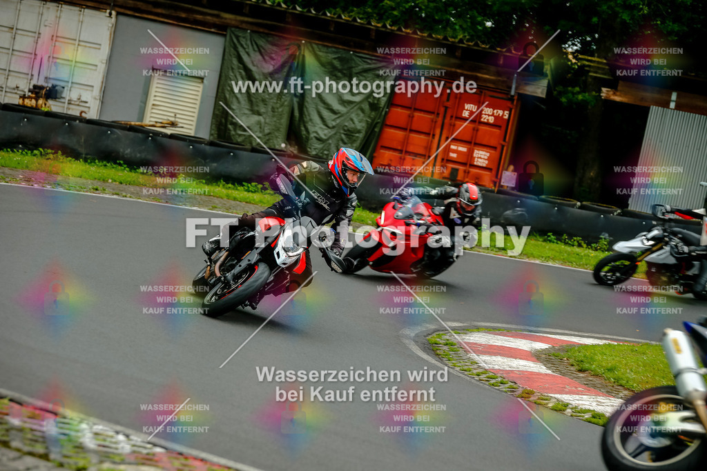 VBK-4202 | Hier findet Ihr Bilder von Touristenfahrten auf der Nürburgring Nordschleife oder von anderen Veranstaltungen die ich besucht habe. Viel Spass beim Durch Schauen 