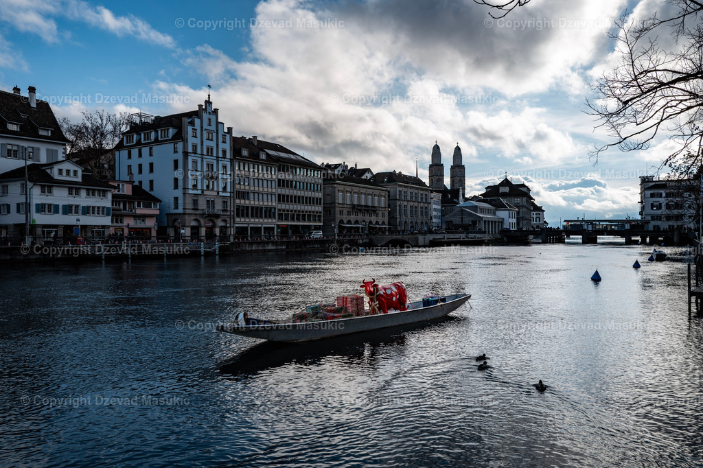 Zürich - Stadt | Ich fotografiere Landschaften, Produkte und erstelle für Sie Firmenportraits. Engagieren Sie mich für den nächsten Projekt. - Realisiert mit Pictrs.com