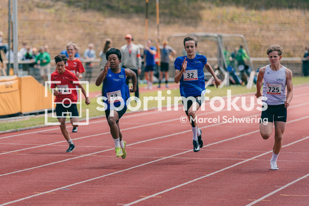 FLVW-Meisterschaften 2026 | Impressionen und Wettkampfszenen der FLVW-Meisterschaften 2026 mit Athletinnen und Athleten verschiedener Vereine und Altersklassen in unterschiedlichen Disziplinen der Leichtathletik. - Realisiert mit Pictrs.com