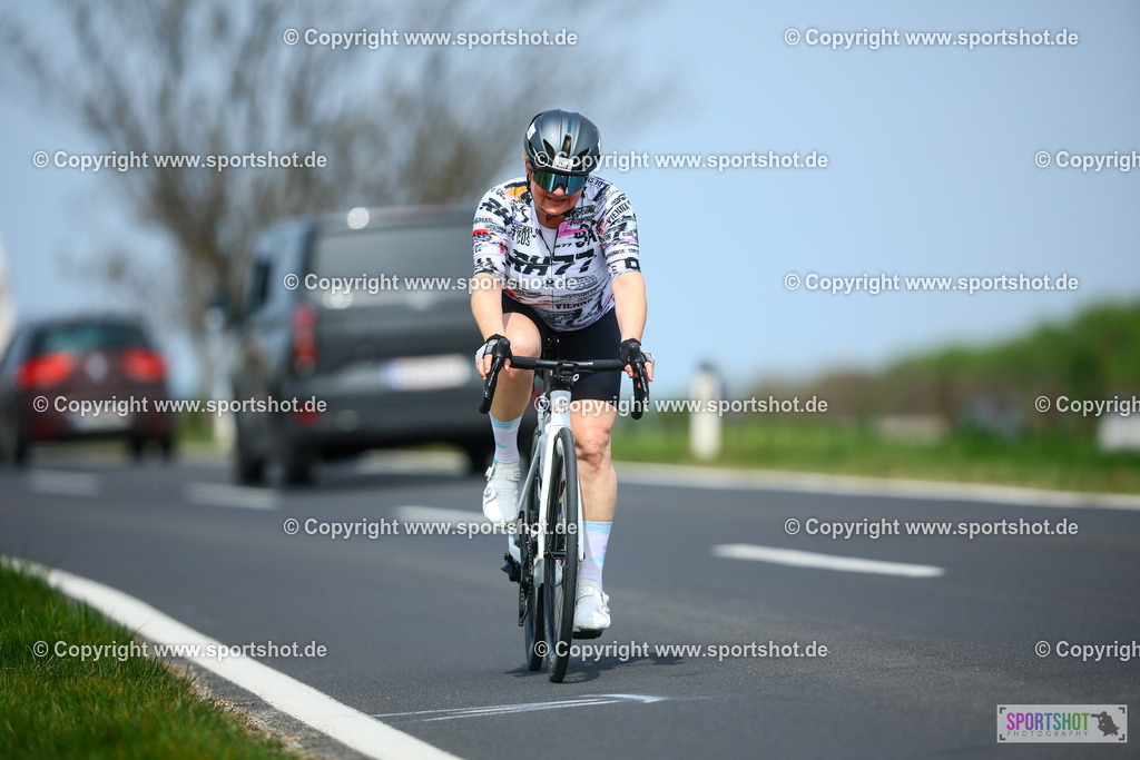 806_TRA56954 | Neusiedlersee Radmarathon 2026@sportshot_your_pictrs #yourpictures#roadtowm2029 #nrm #neusiedlerseeradmarathon #neusiedlersee #neusiedlerseetourismus #burgenland #mörbisch #nrm26 #burgenlandtourismus #voglundco #poweredbyburgenlandtourismus #radsport #rad #marathon #ucigranfondo #visitburgenland #ucigranfondoworldseries