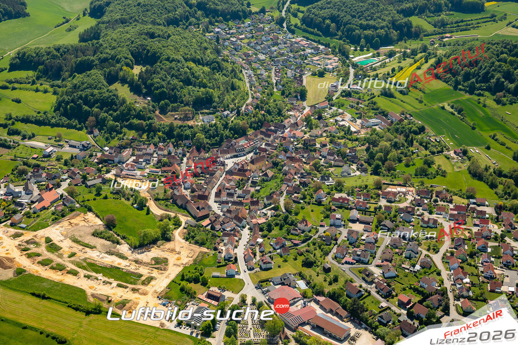 Luftaufnahme von Königstein - Die Luftaufnahme wurde 2025 vom UL-Flugzeug heraus erstellt ( keine Drohne ) - Hochauflösende Luftaufnahme - für professionelle Ausdrucke geeignet. Die Geschenkidee !Mit Lizenz und Bildrechte bestellbar